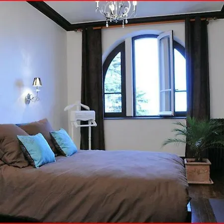 Bed & Breakfast Castel Maison-table D'hotes & Jardin-refuge De Biodiversite