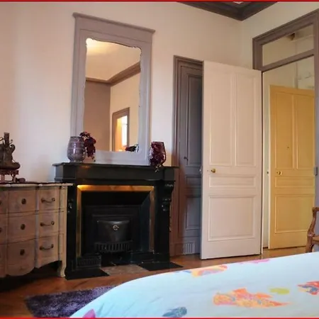 Castel Maison-table D'hotes & Jardin-refuge De Biodiversite Bed & Breakfast 3*