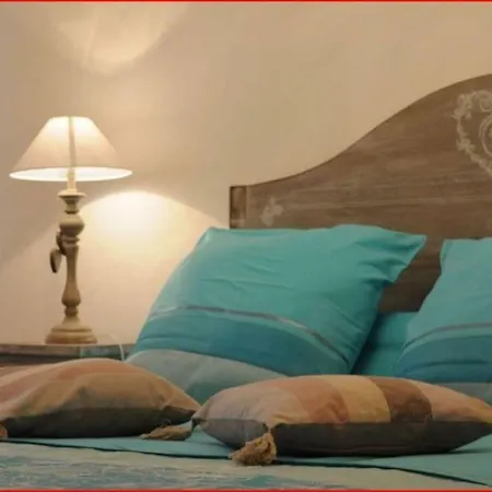 Castel Maison-table D'hotes & Jardin-refuge De Biodiversite Bed & Breakfast